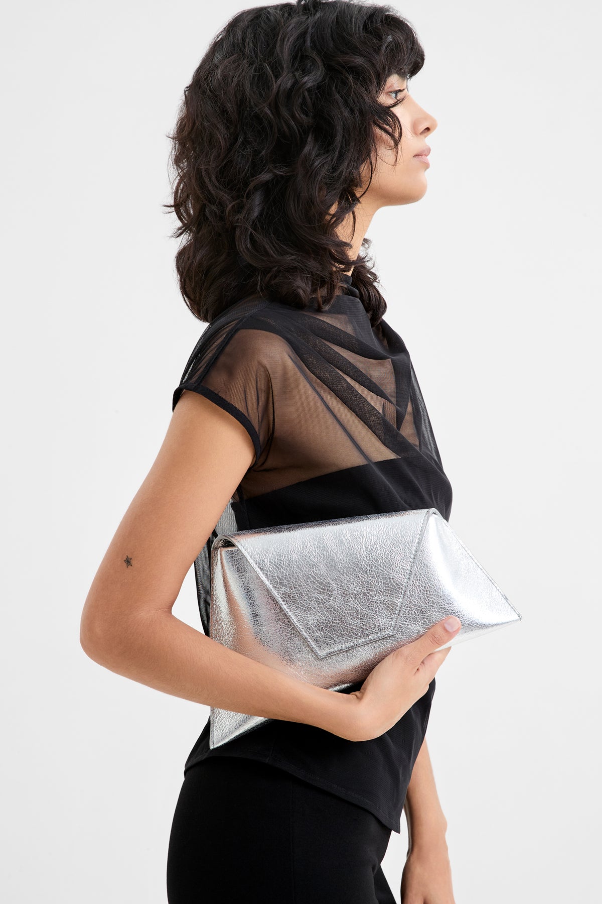 Vintage Metallic Silver Structured Handbag Clutch Evening  Silver Metallic Clutch with Structured Design main image 1