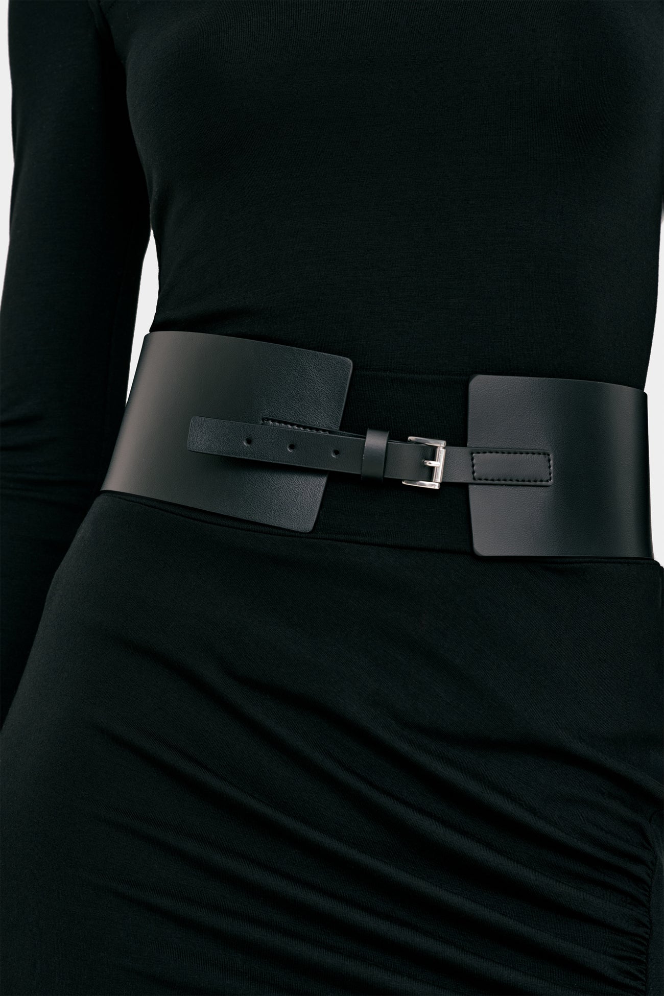 LV 25 Pleated Design Belt That Pinches Waist Dress Black White Cotton main image 1