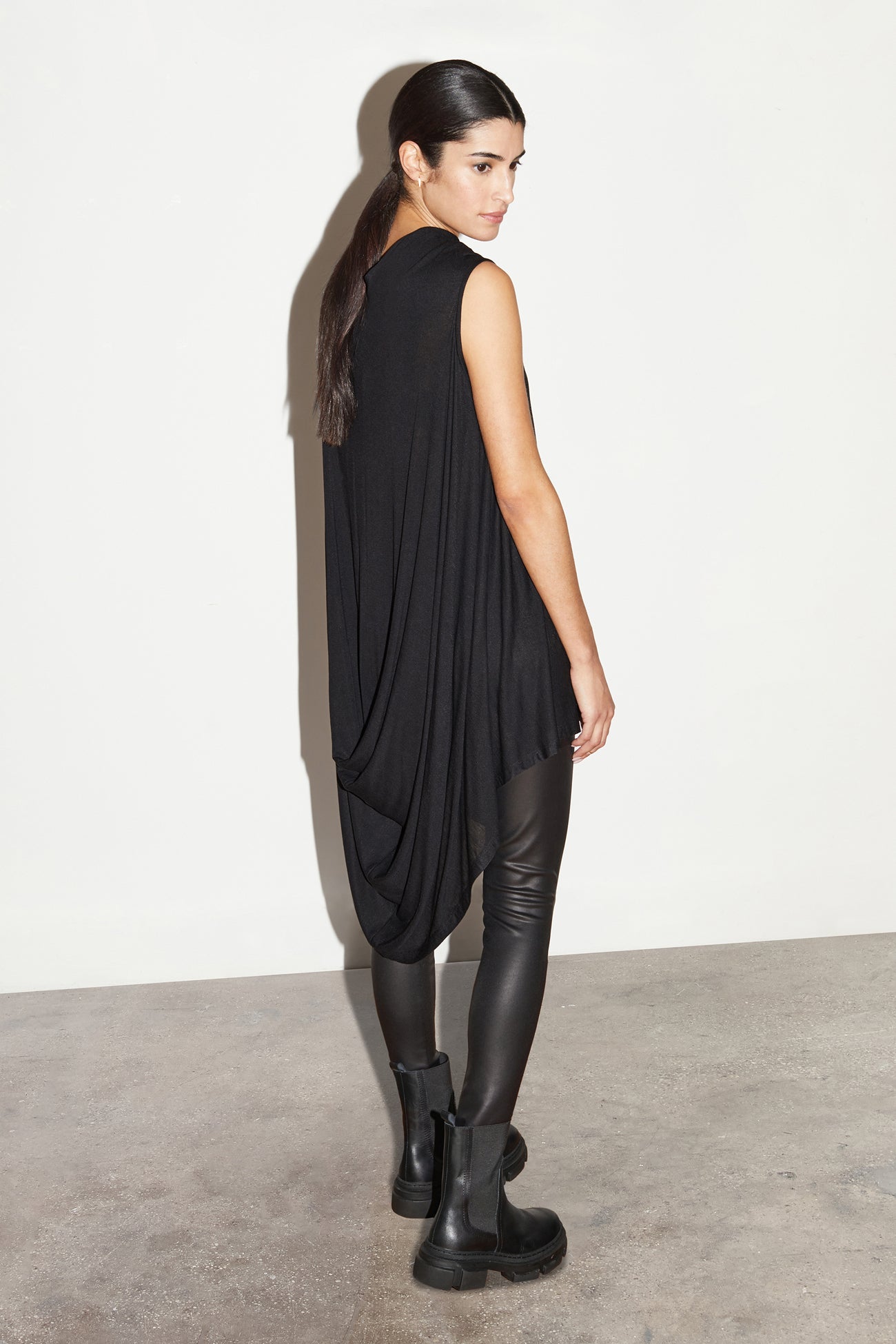 トップス Meravel T blouse Black Blouses & Tops – folcland