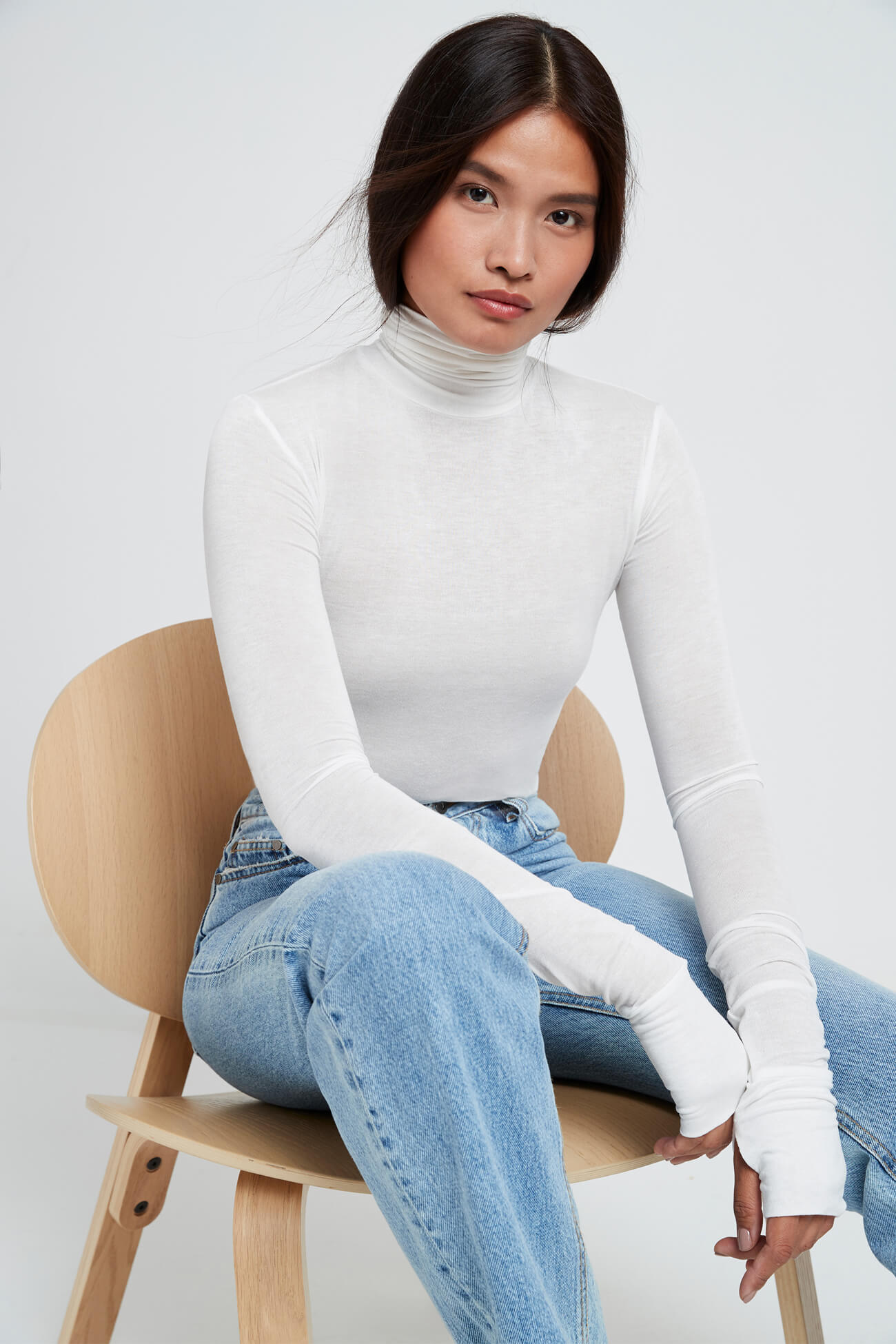 Blue Jeans Outfits With White Turtleneck Underneath How To Layer