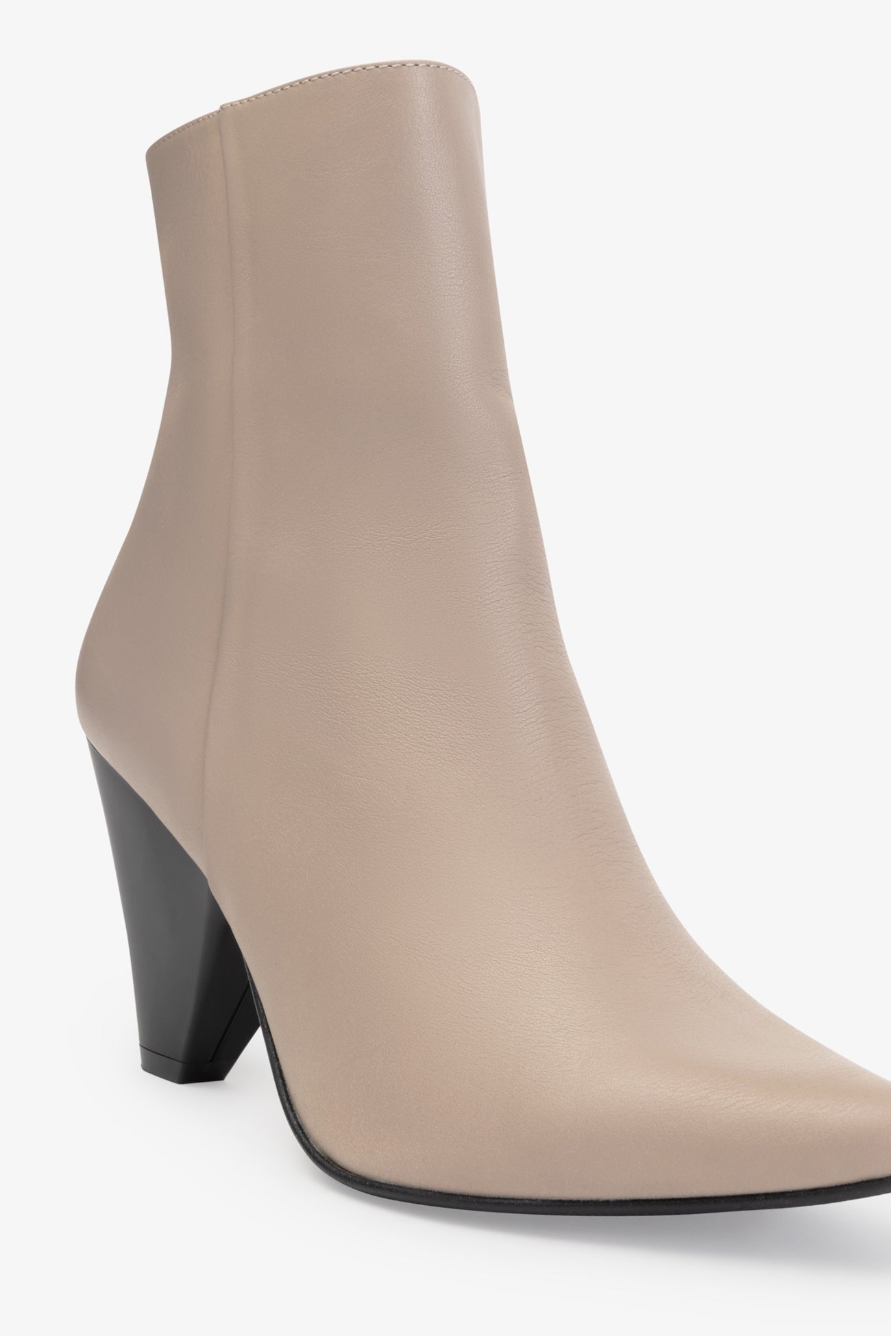 #Taupe