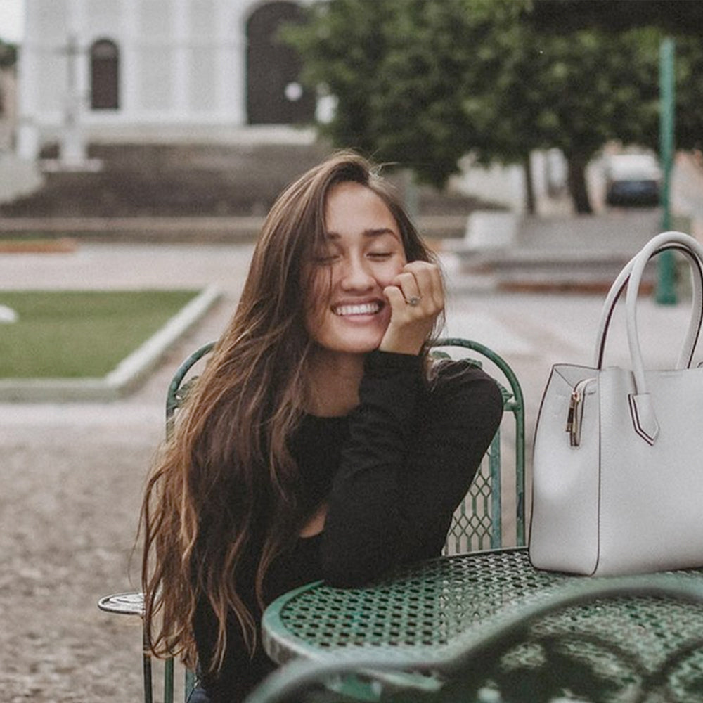 "Less Is More" - How and Why to Build a Minimalist Wardrobe