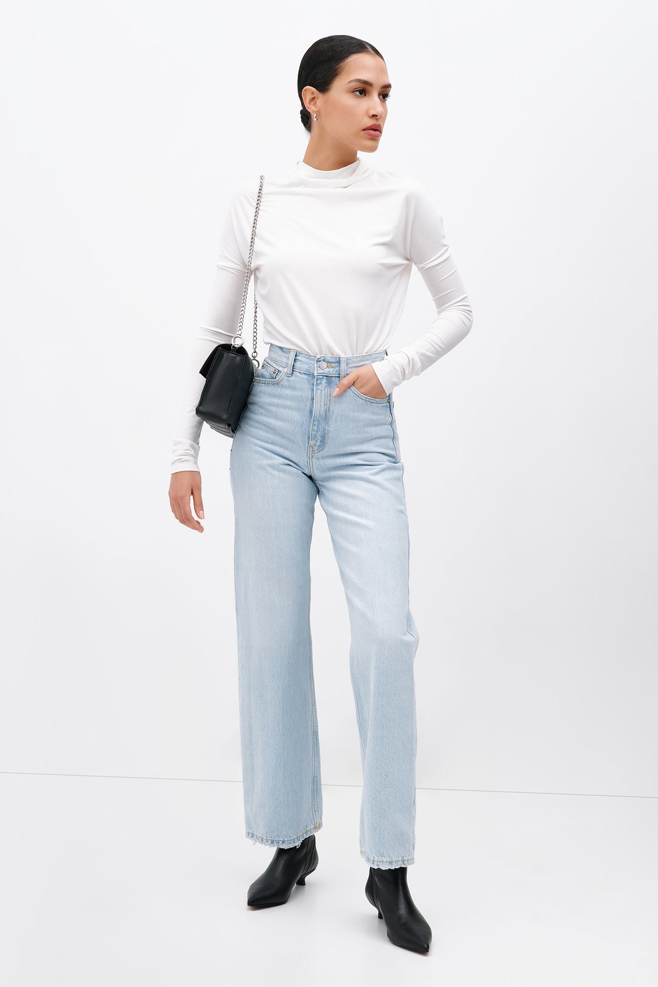 #Off White
