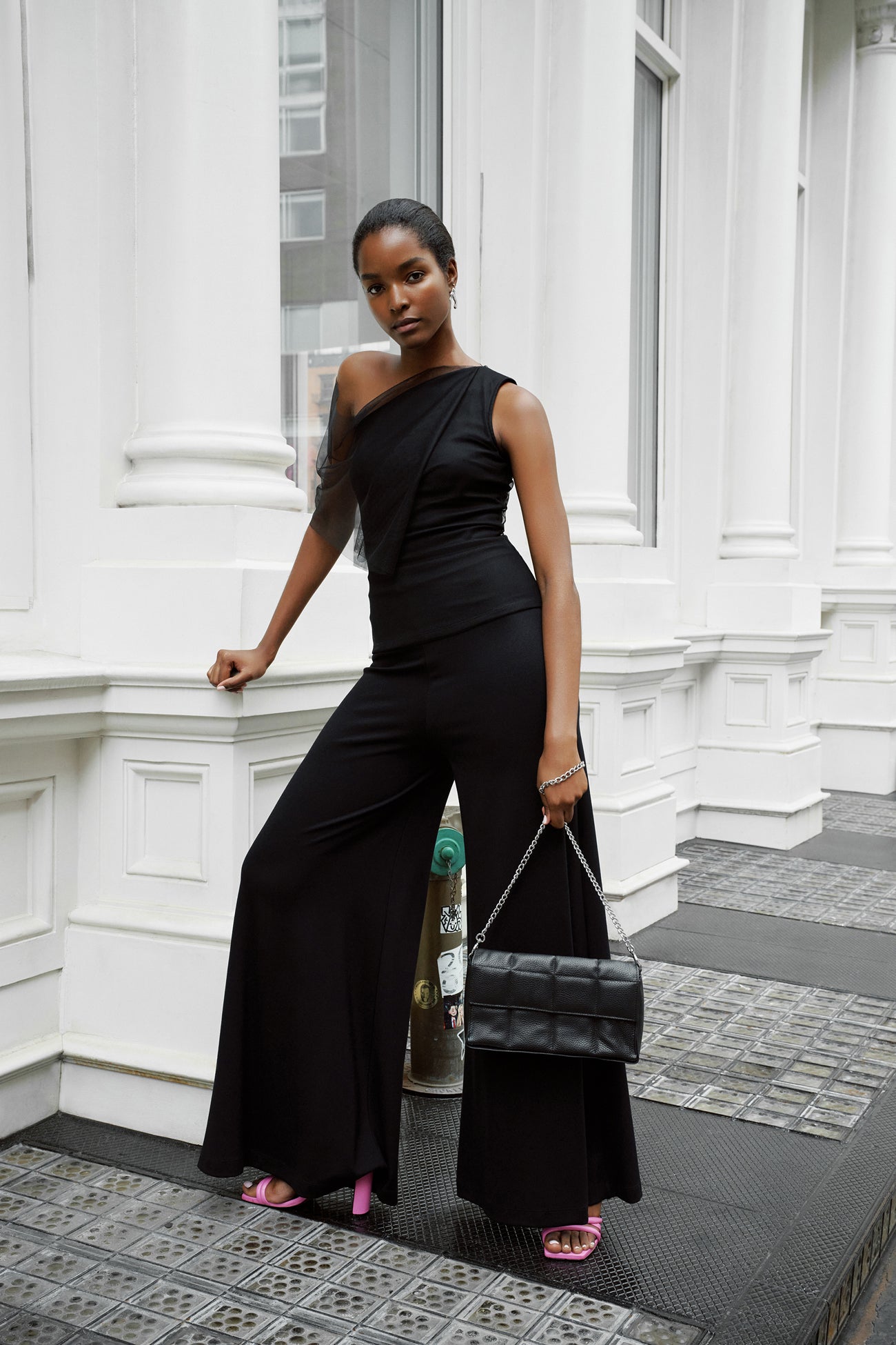 トップス marcella Black Asymmetrical Sleeveless Mesh Top - Zinnia Top | Marcella