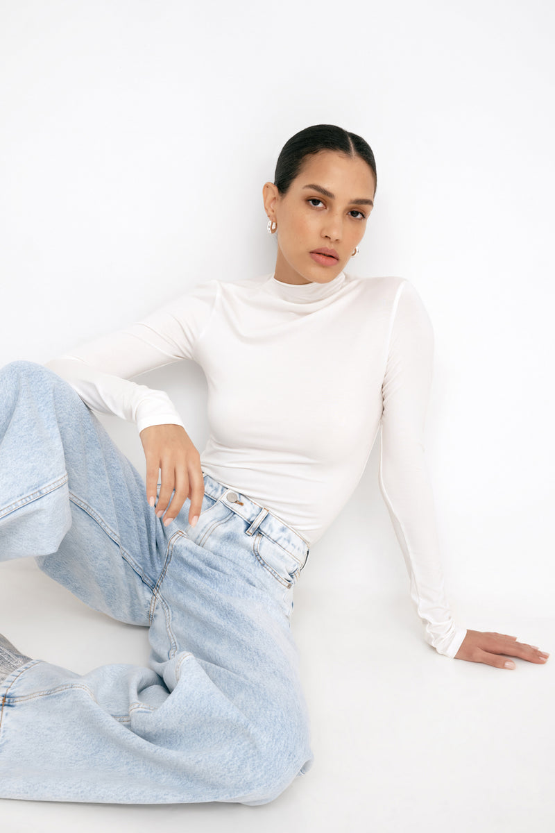 #Off White