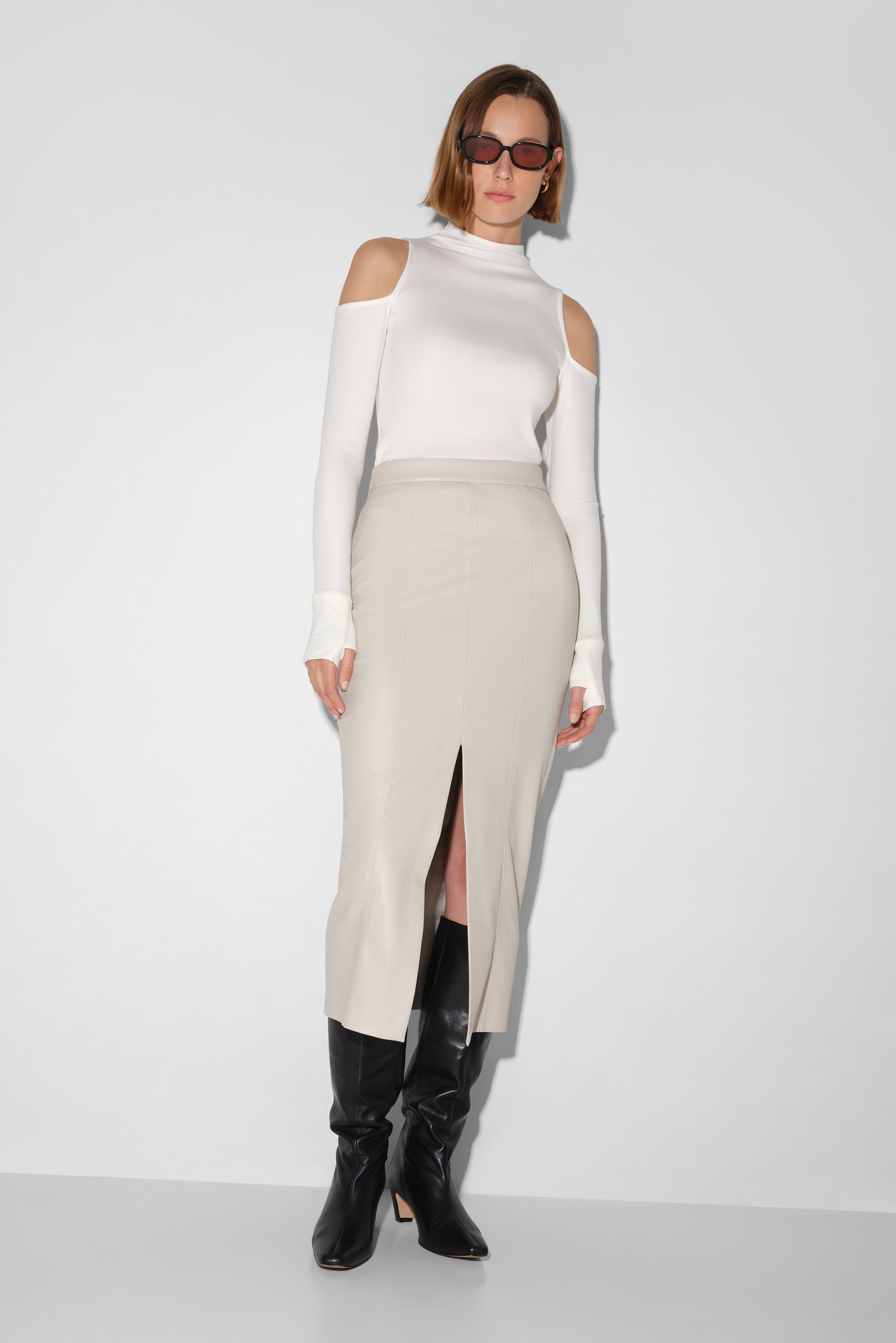 #Off White
