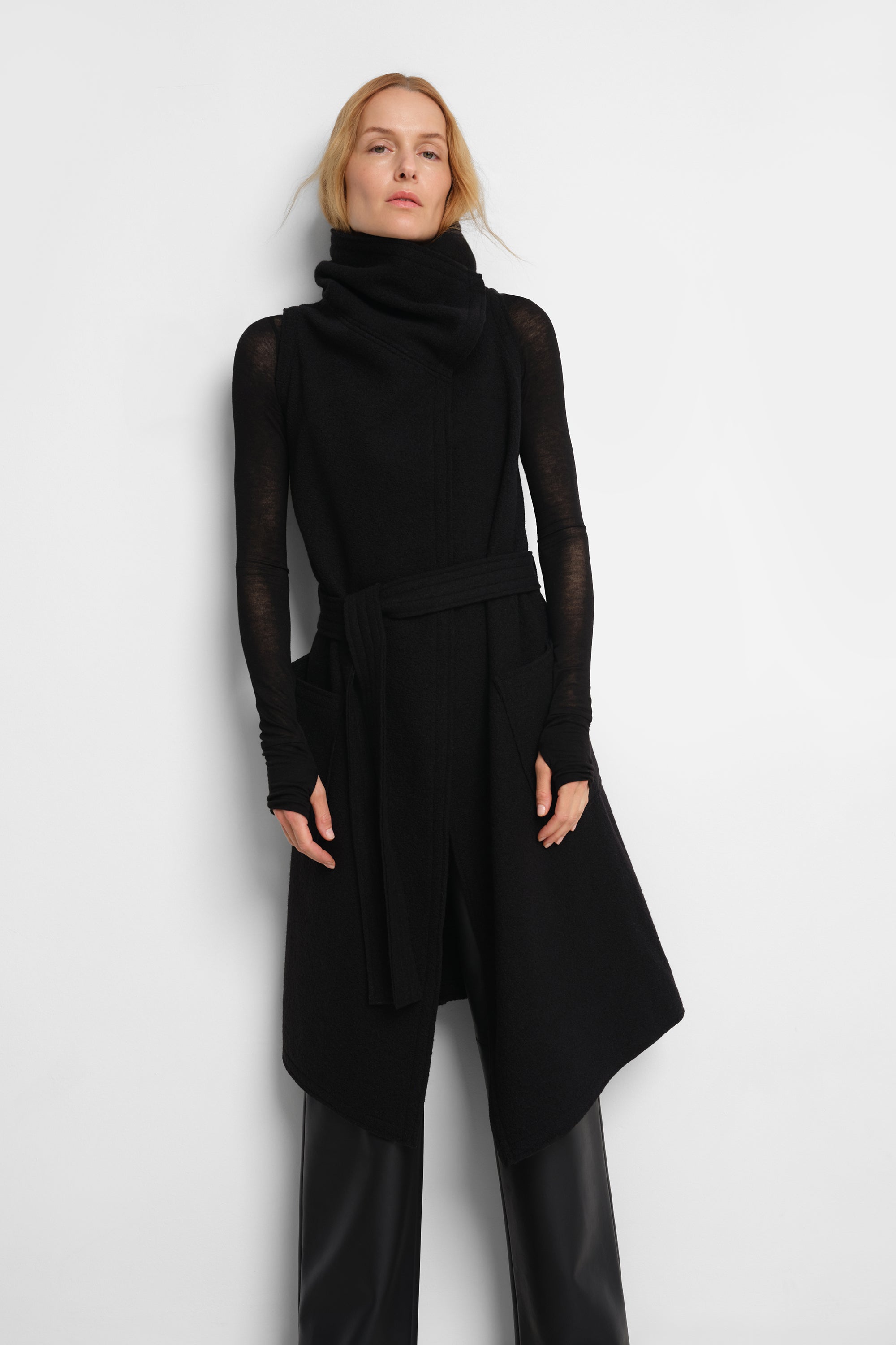 UN3D KNIT BELTED VEST ニット ベルテッド ベスト 黒 Erica Vest | Black Italian Virgin Wool Belted Vest