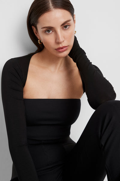 MC1992-BLACK_DETAIL_1207_x600.