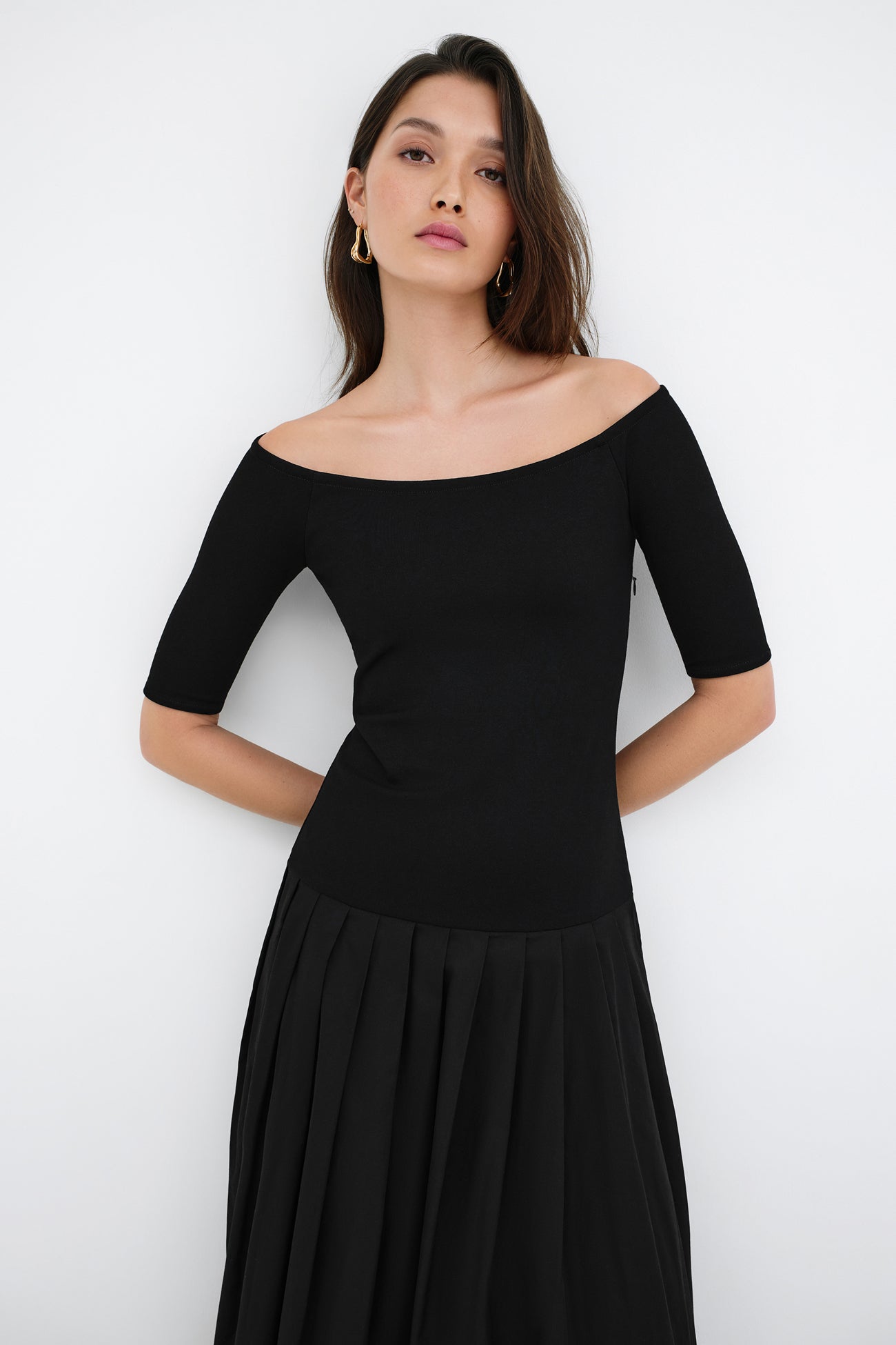 Black Boatneck Half-Sleeve Dress w Full Skirt