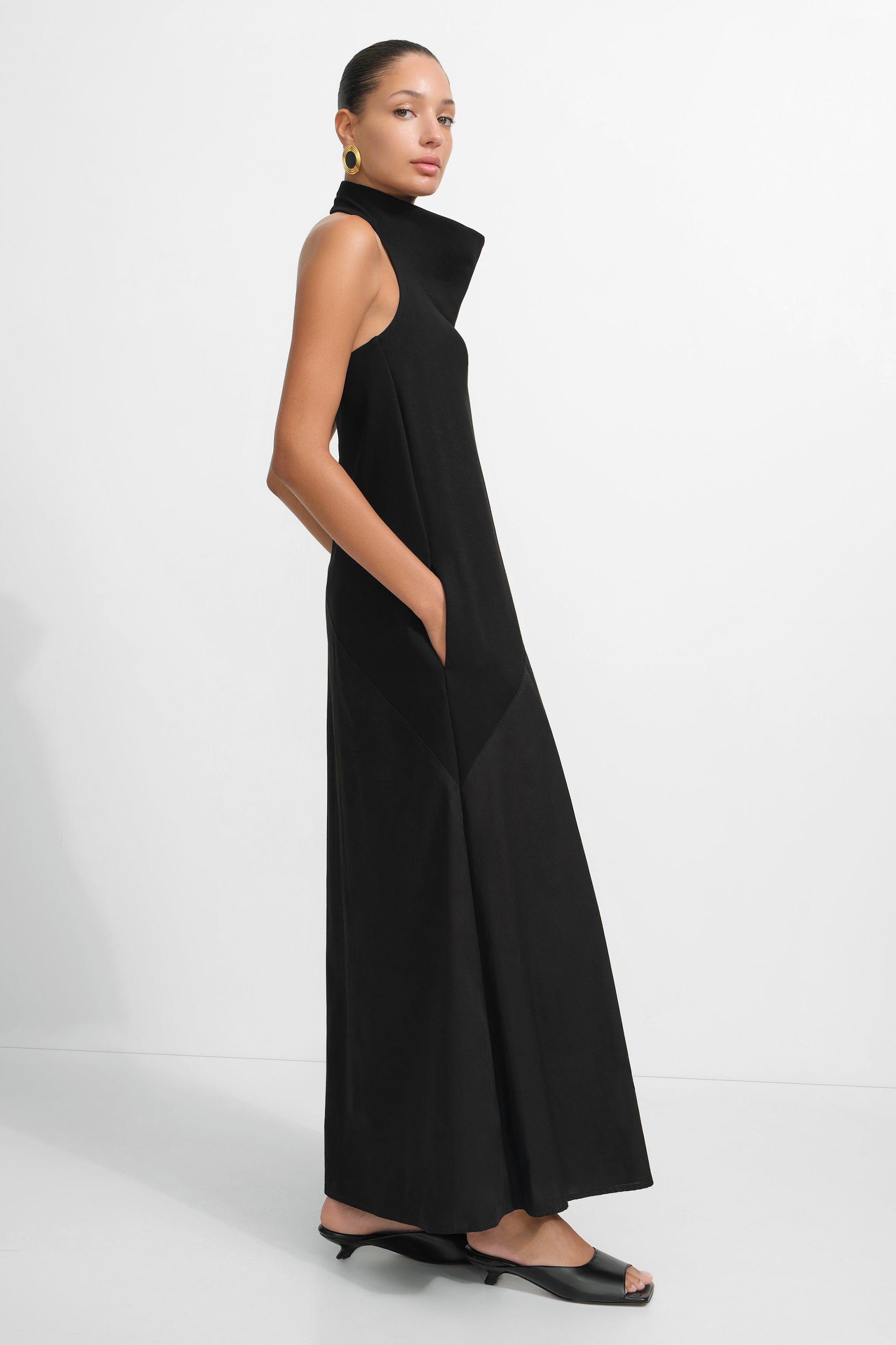 Black Sleeveless High-Neck Maxi Dress - Denali Dress
