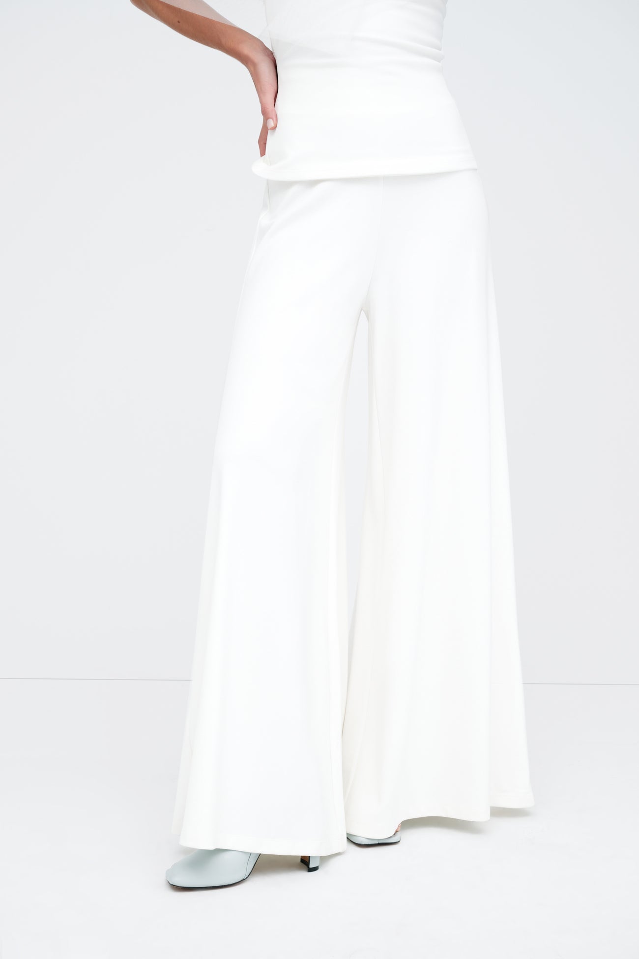 【Anyone more】Moss White Wide Pants Wide-leg pants with bows - pull&bear