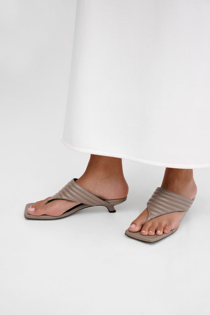 #Taupe