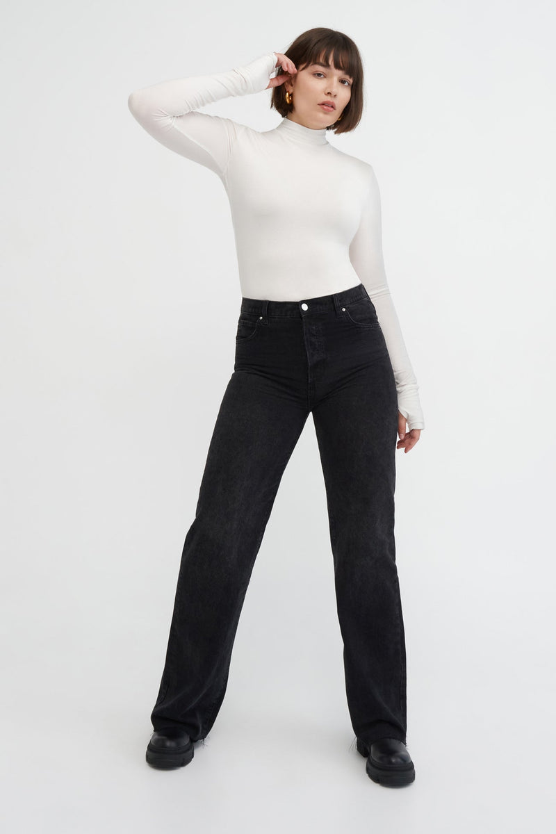 #Off White