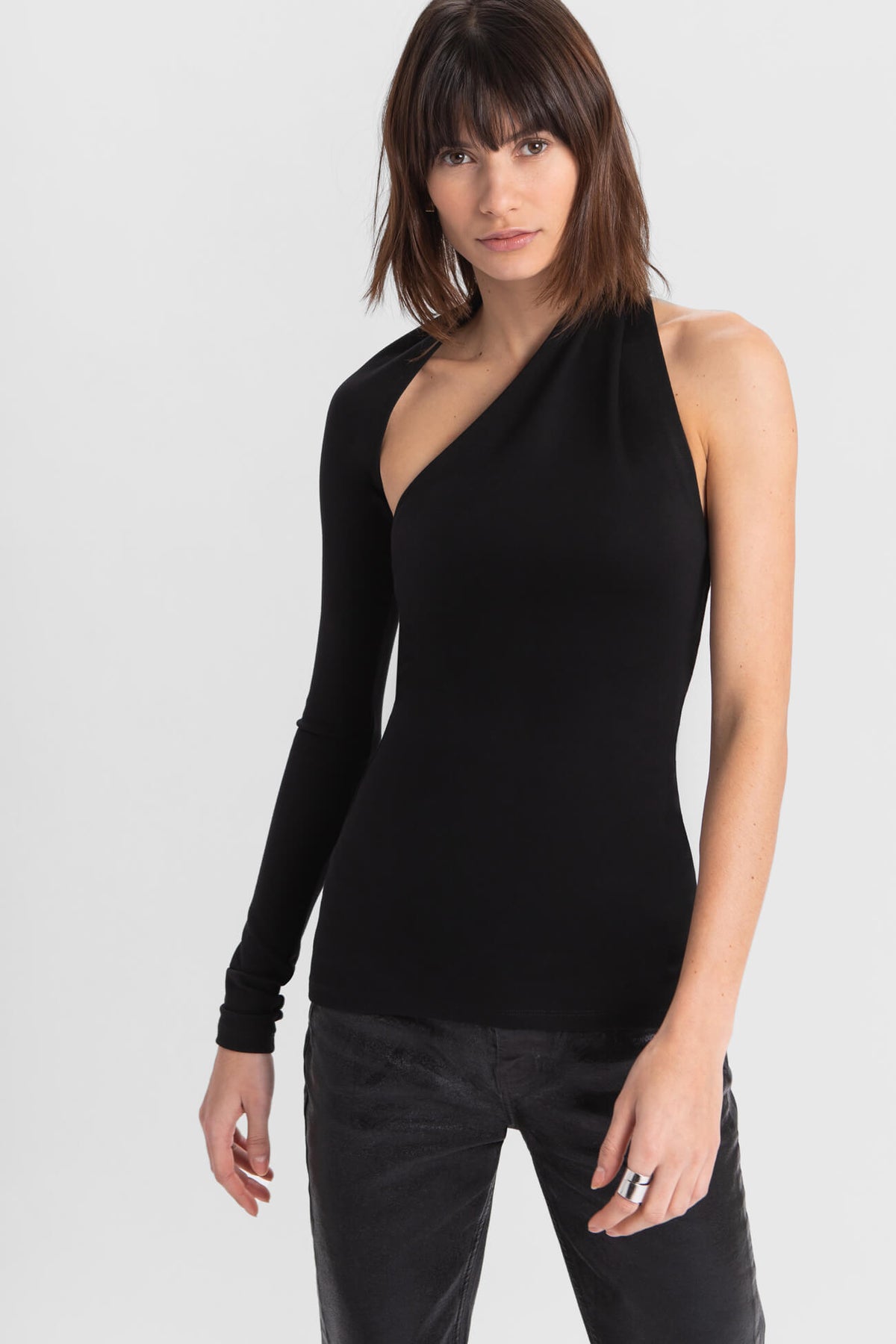 #Black Ponte